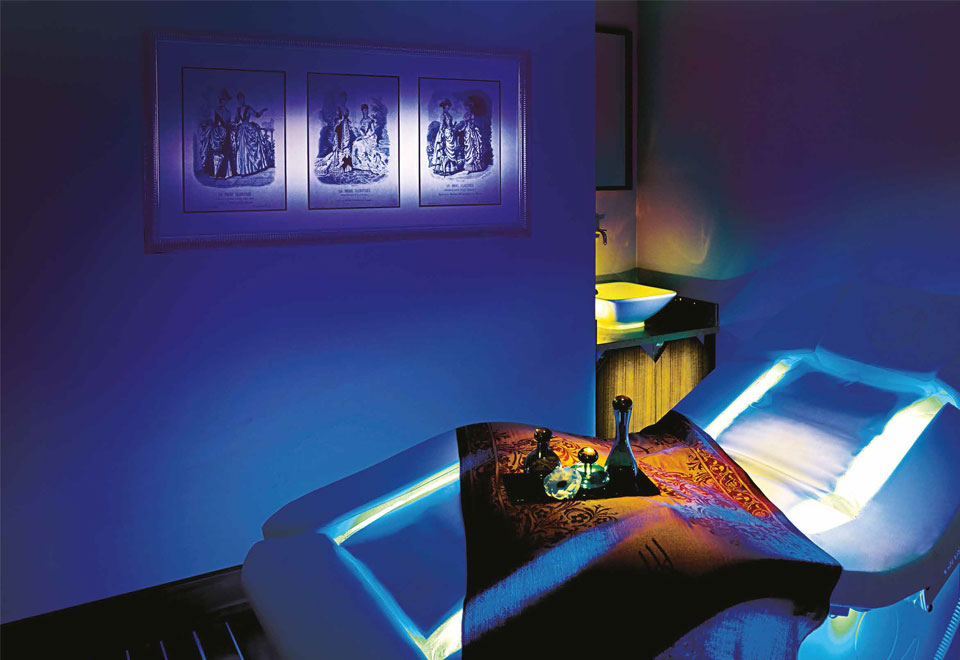 Cayan Tower by Cayan Group at Dubai Marina - 2